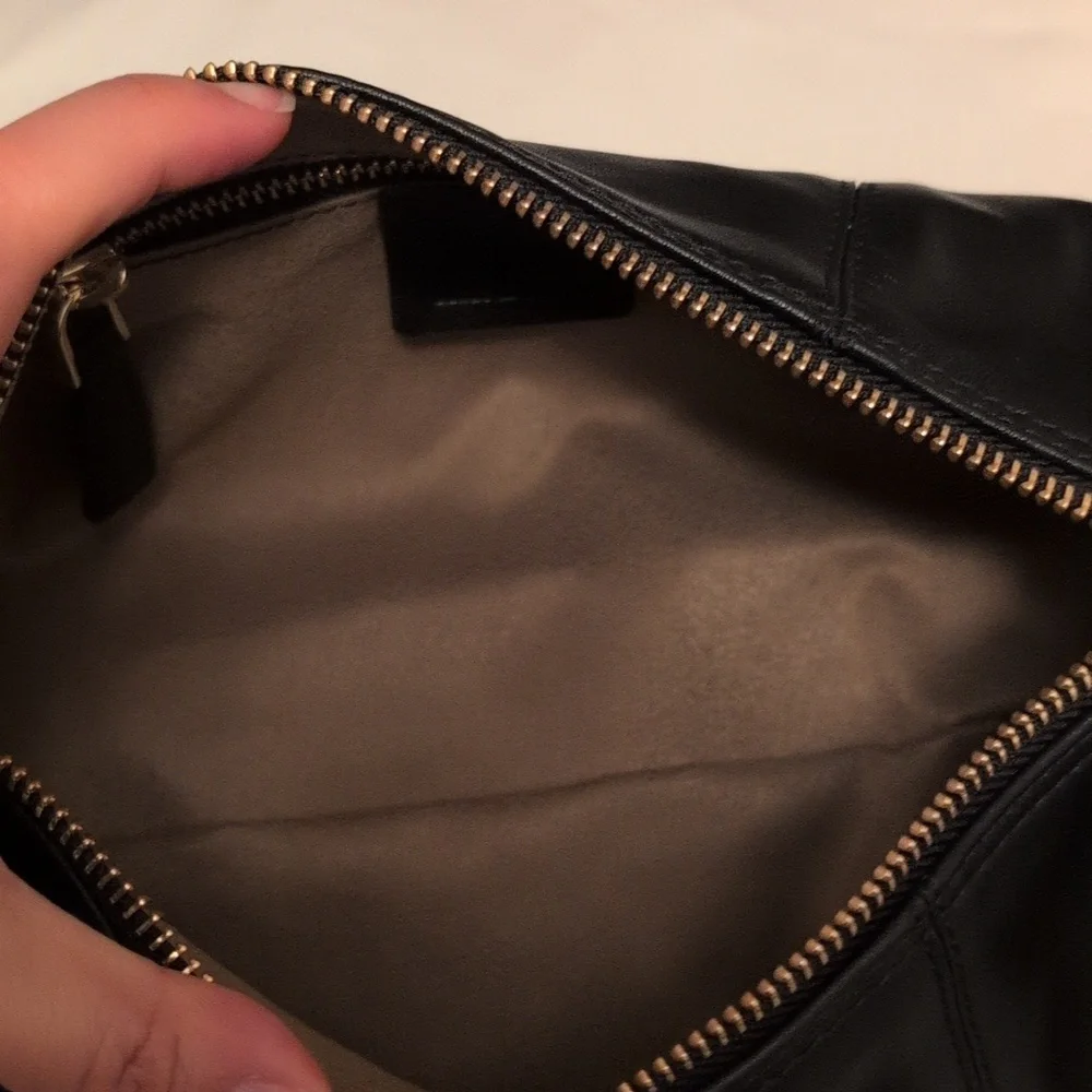 Manu atelier Cylinder Black Leather Shoulder Bag - Picture 5 of 5